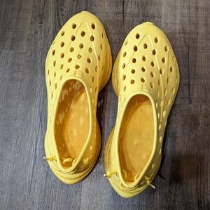 Kane Revive | Yellowstone/Lemon Speckle| M 13 |